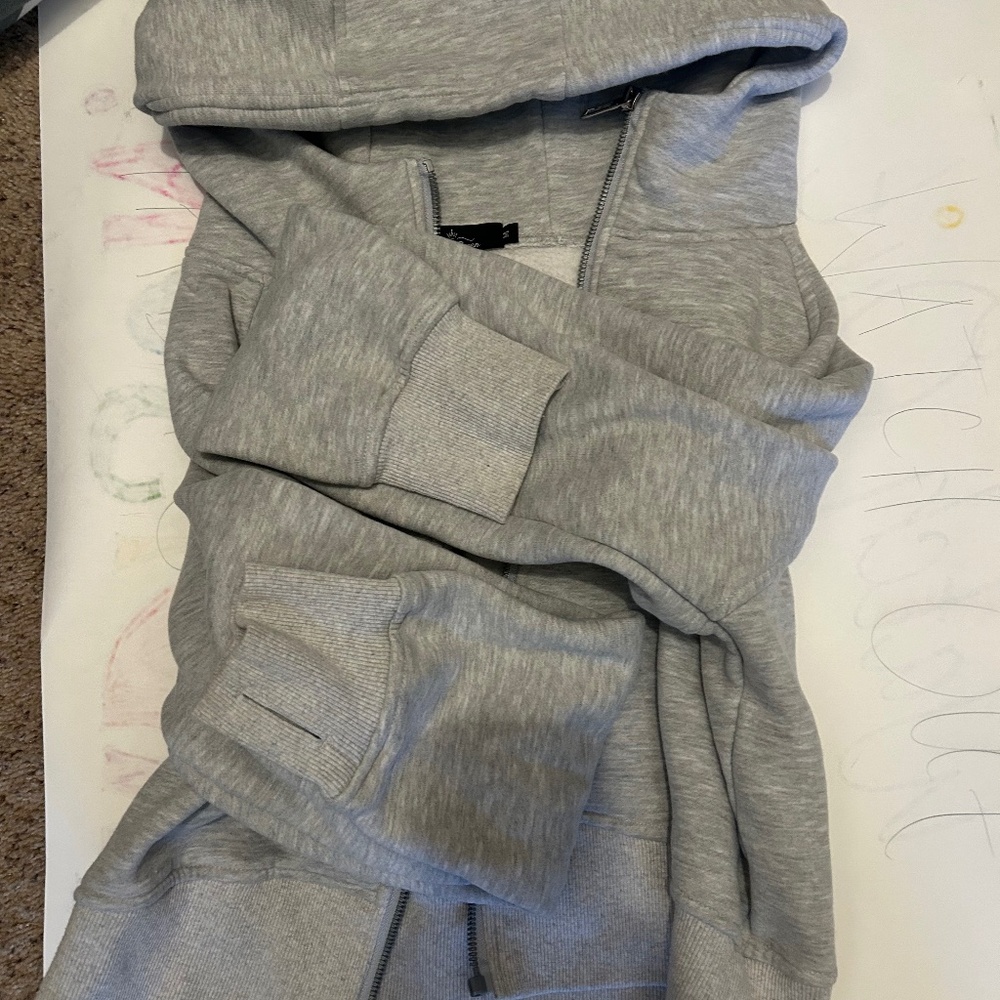 Trendy Queen grey zip up